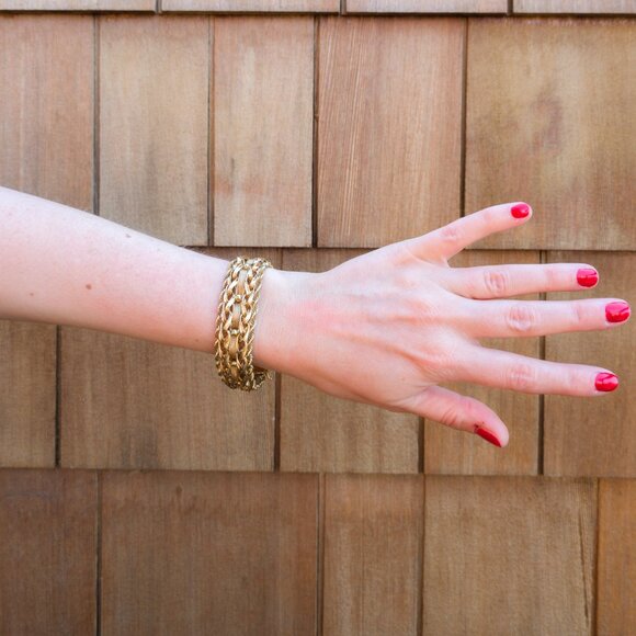 Mid-Century Heavy 14k Gold Ornate Bracelet, 49.9g - Picture 7 of 17